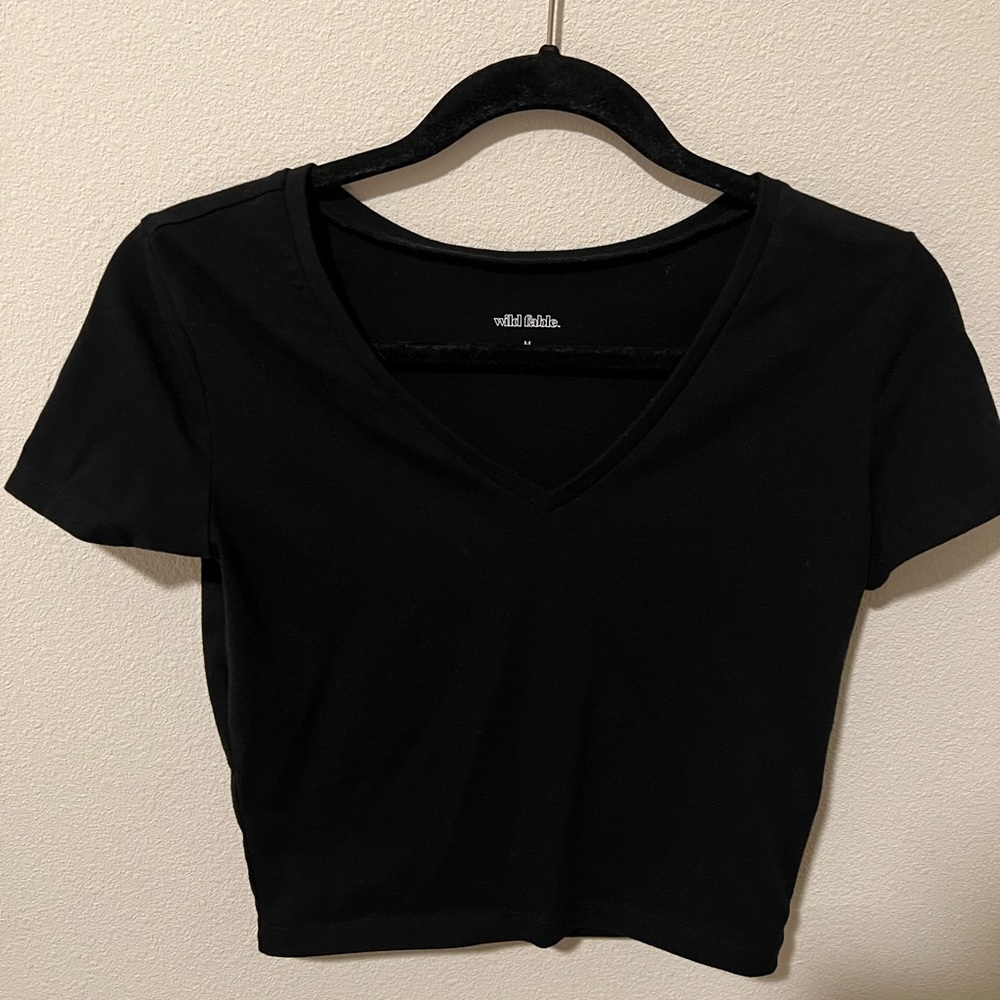 V-neck crop top